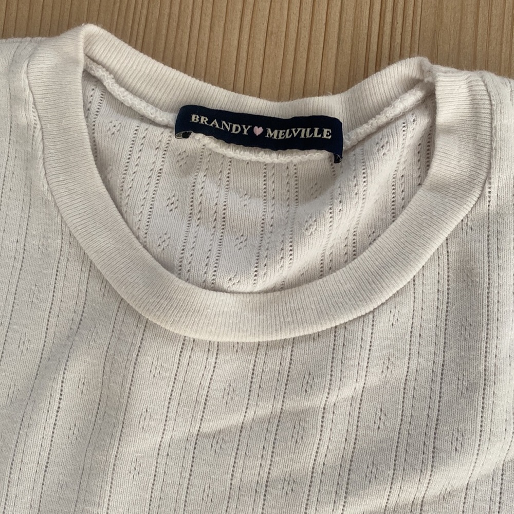 Brandy Melville Long Sleeve - Picture 2 of 2